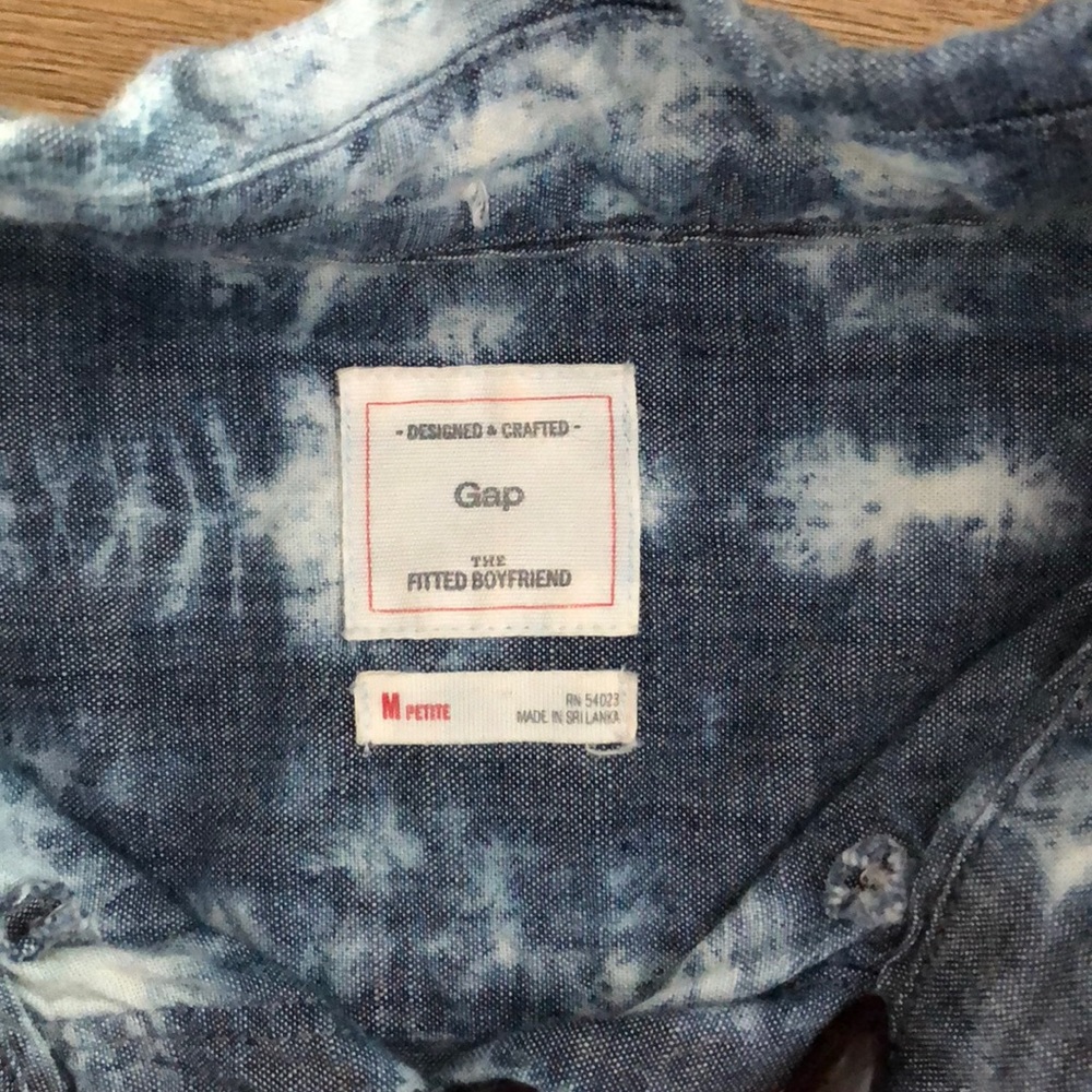 Acid Washed Chambray Button Up Medium Petite - image 2